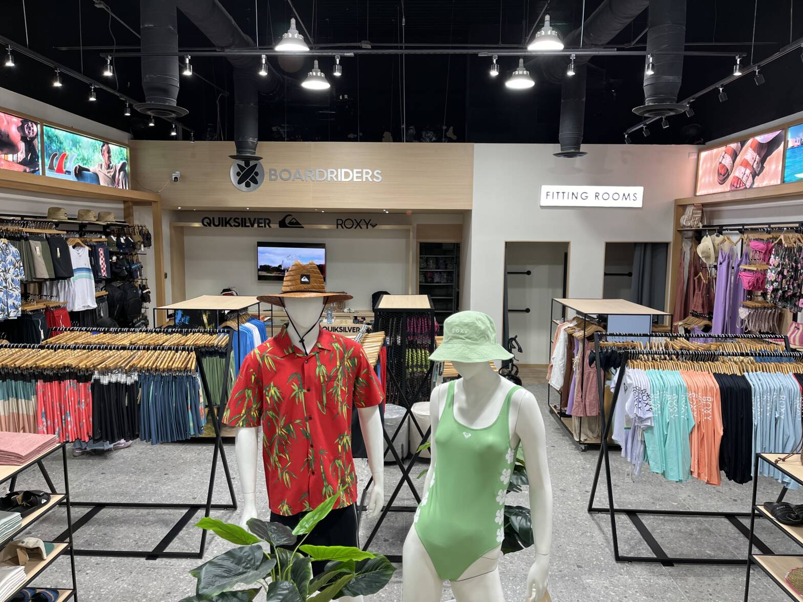 Arquitectura Comercial y Diseño Retail: remodelación del espacio y optimización del punto de venta.