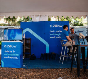 Stand Single LED Desarmable Compacto y de Alto Impacto